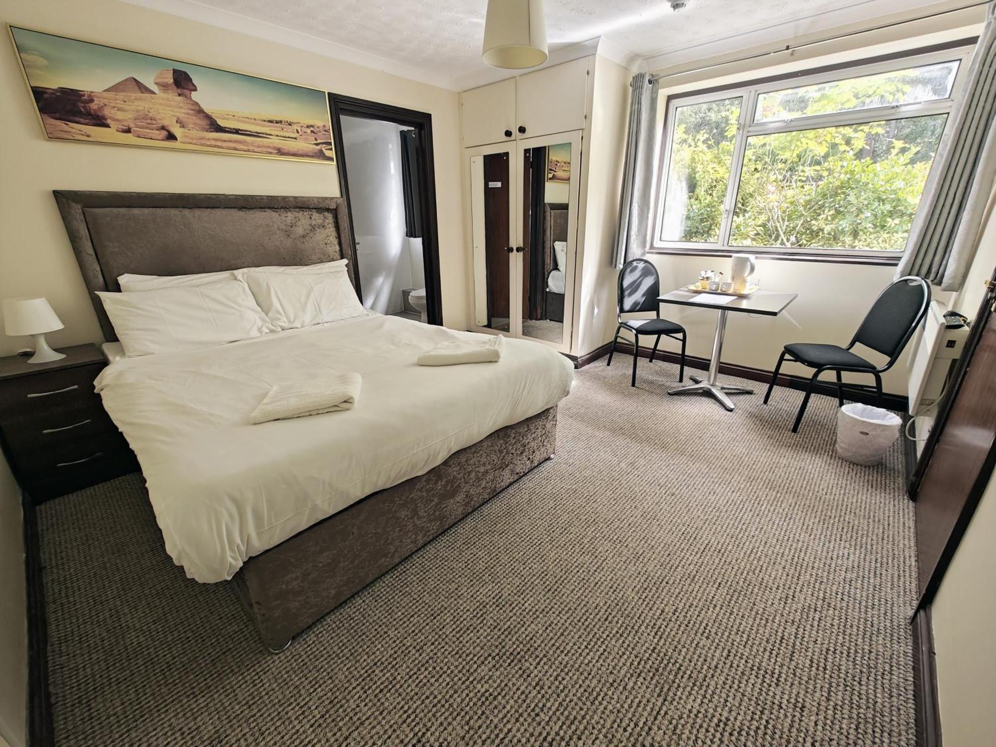 Double Room,1445435281:JPEG