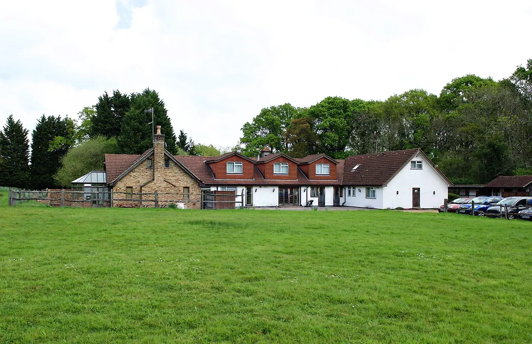 Little Foxes Hotel & Gatwick Airport Parking-1