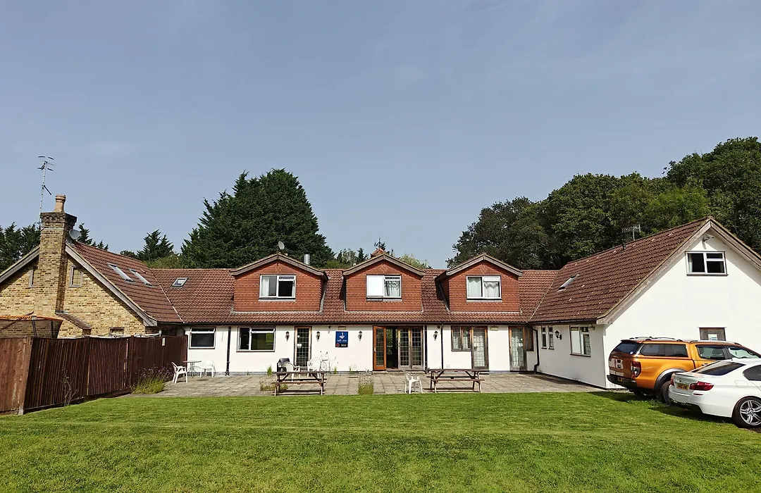 Little Foxes Hotel & Gatwick Airport Parking-1