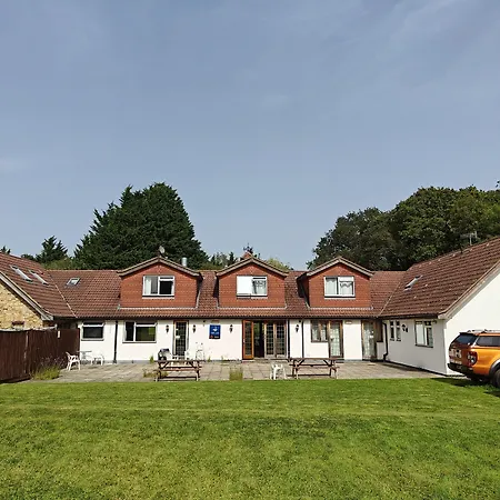 Little Foxes Hotel & Gatwick Airport Parking-3